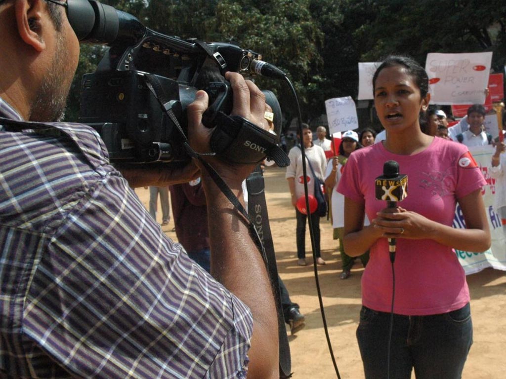  Alumna Vaishnavi Vittal reporting on the ground for NewsX